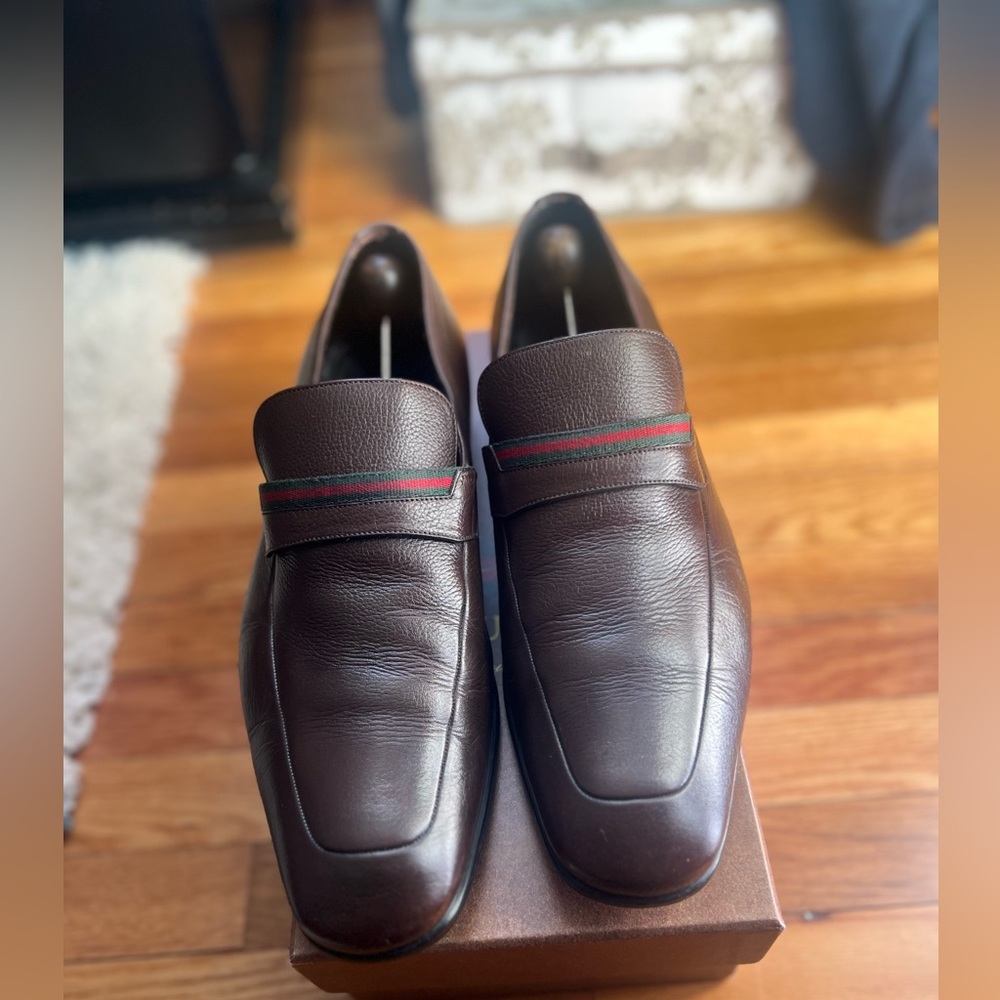 Gucci - Brown penny loafers